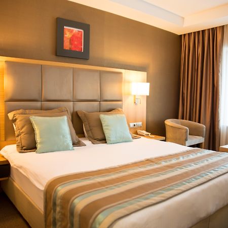 Efeler Hotel Aydin Buitenkant foto